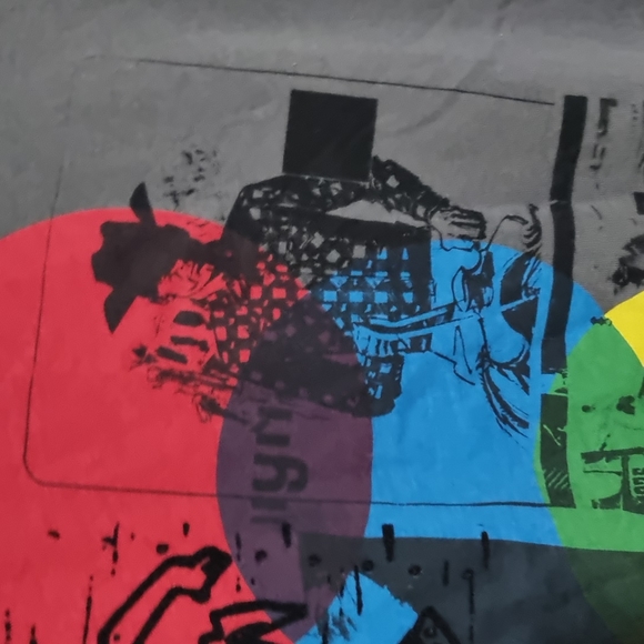 Levi's Men's Grey T-shirt with various Vintage Levi's Images on Front Size XXL - Picture 9 of 11